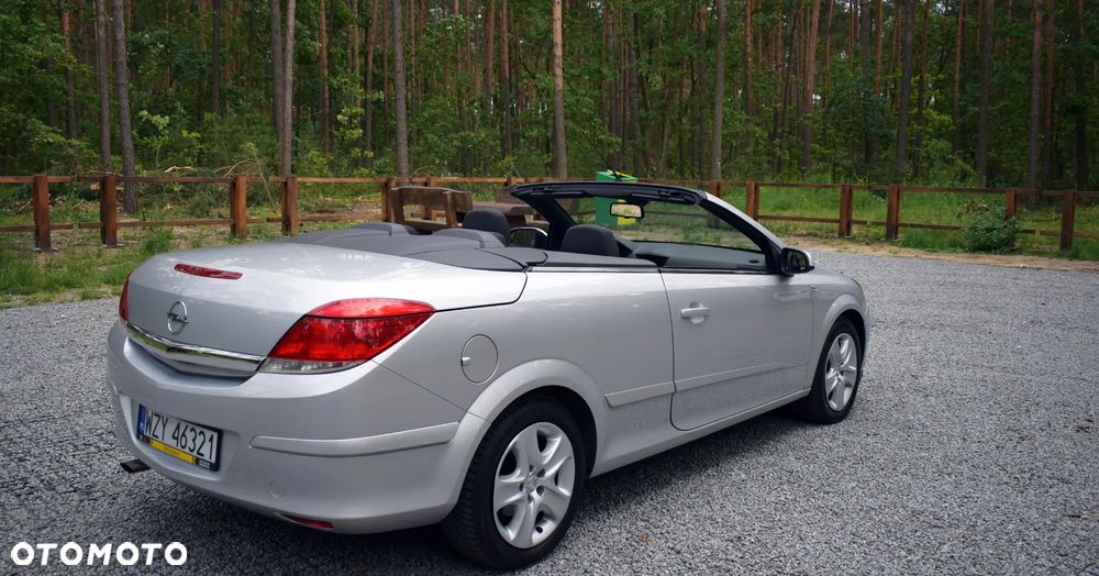Opel Astra 1.8 Cosmo - 24