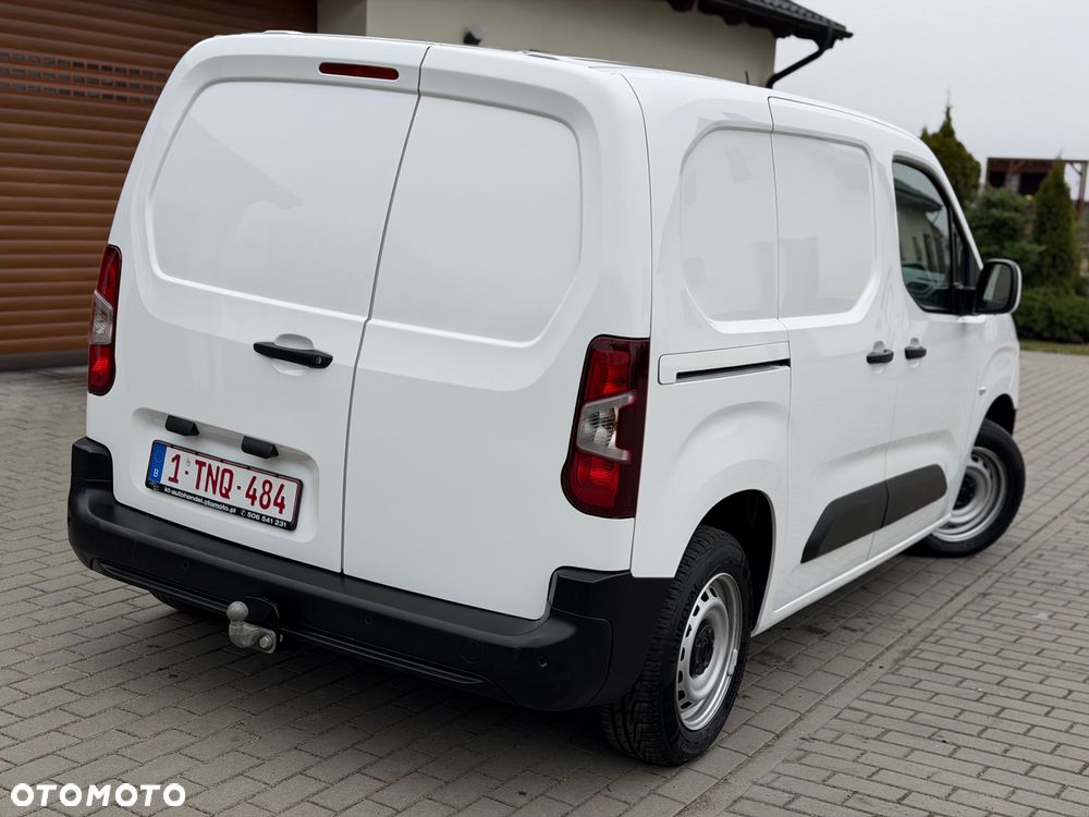 Opel COMBO - 27