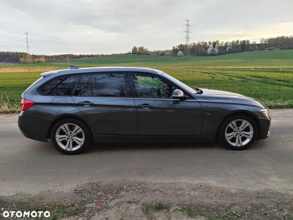 BMW Seria 3 330d Sport Line - 5