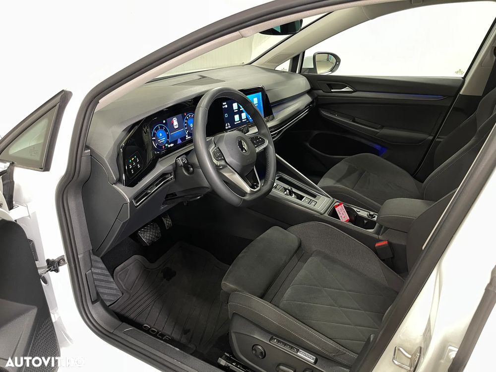 Volkswagen Golf - 6