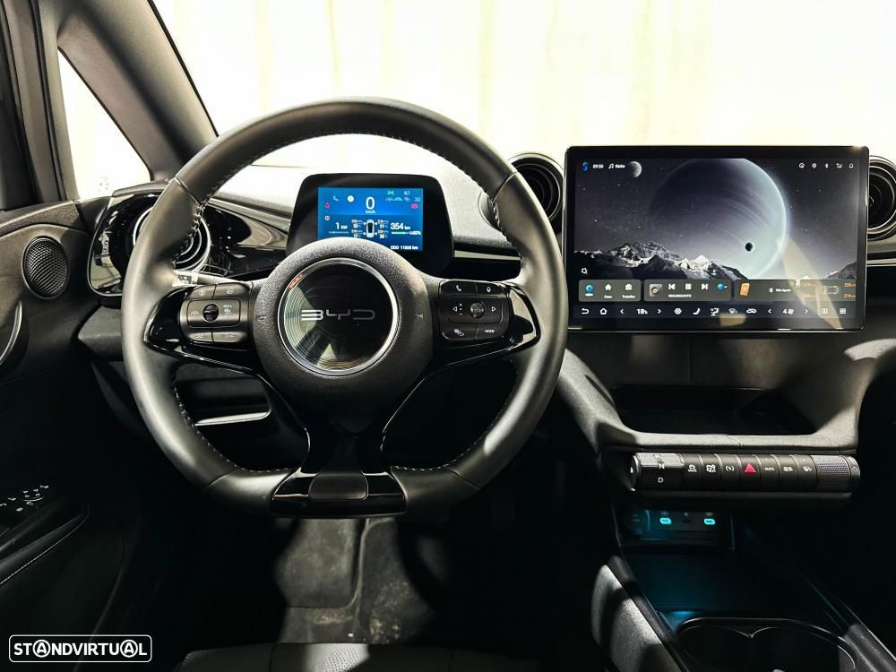 BYD Dolphin 60.4 kWh Design - 19