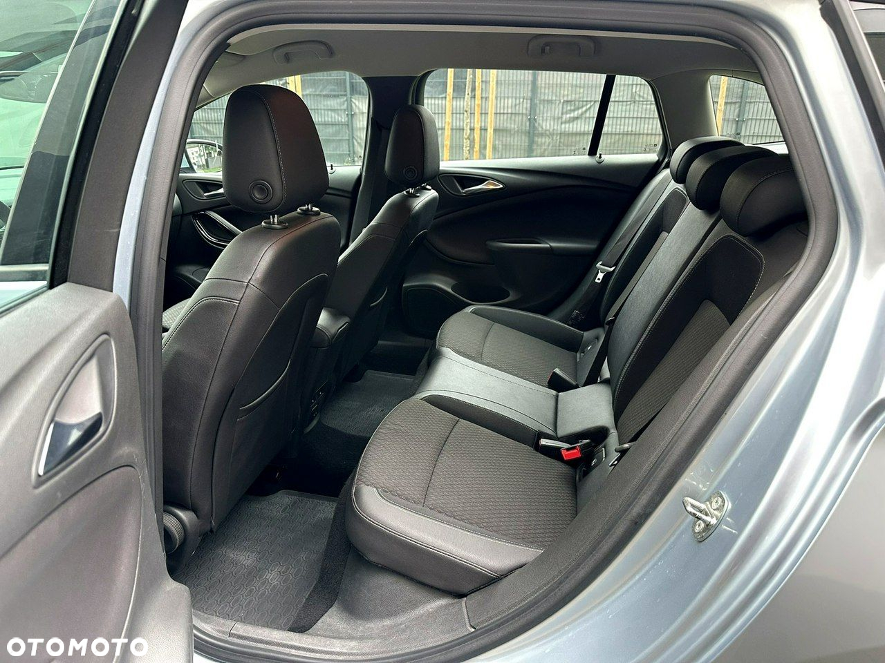Opel Astra V 1.6 CDTI Elite S&S - 17