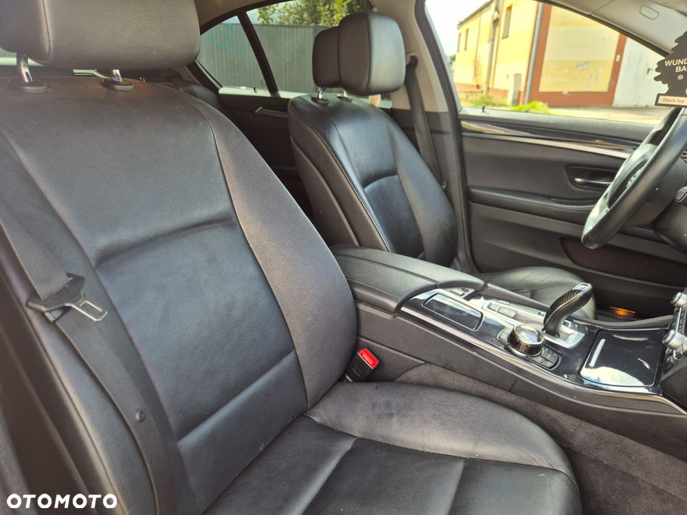 BMW Seria 5 525d - 8