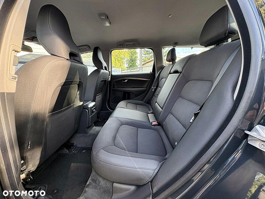 Volvo V70 D2 Momentum - 18