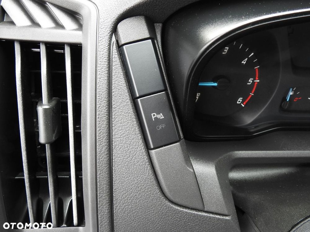 Ford TRANSIT FURGON CHŁODNIA  0*C FUNKCJA GRZANIA ZASILANIE 230V TEMPOMAT NAWIGACJA KLIMATYZACJA LEDY  130KM - 35