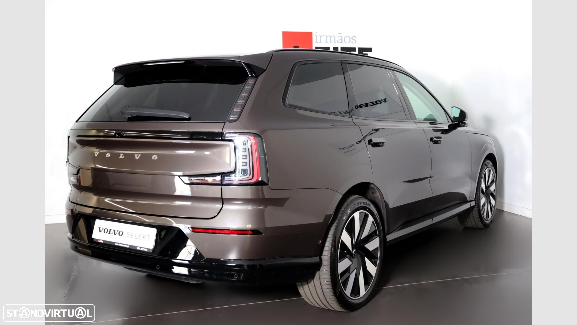 Volvo EX90 111 kWh Twin Motor Plus - 6