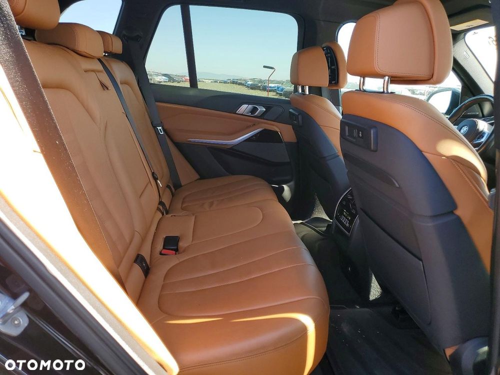 BMW X5 xDrive40i - 12