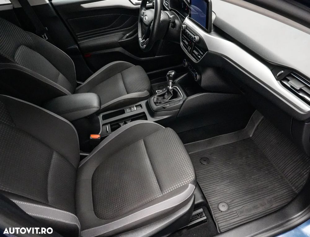 Ford Focus 1.0 EcoBoost MHEV Titanium - 13