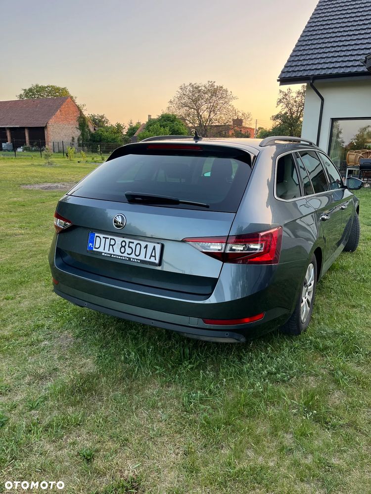 Skoda Superb 2.0 TDI Active DSG7 - 15