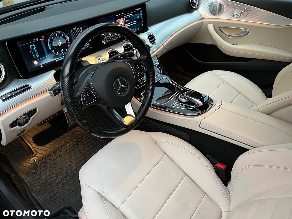 Mercedes-Benz Klasa E 220 d 4-Matic All-Terrain - 18