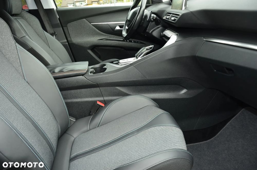 Peugeot 5008 BlueHDi 130 EAT8 Allure - 25