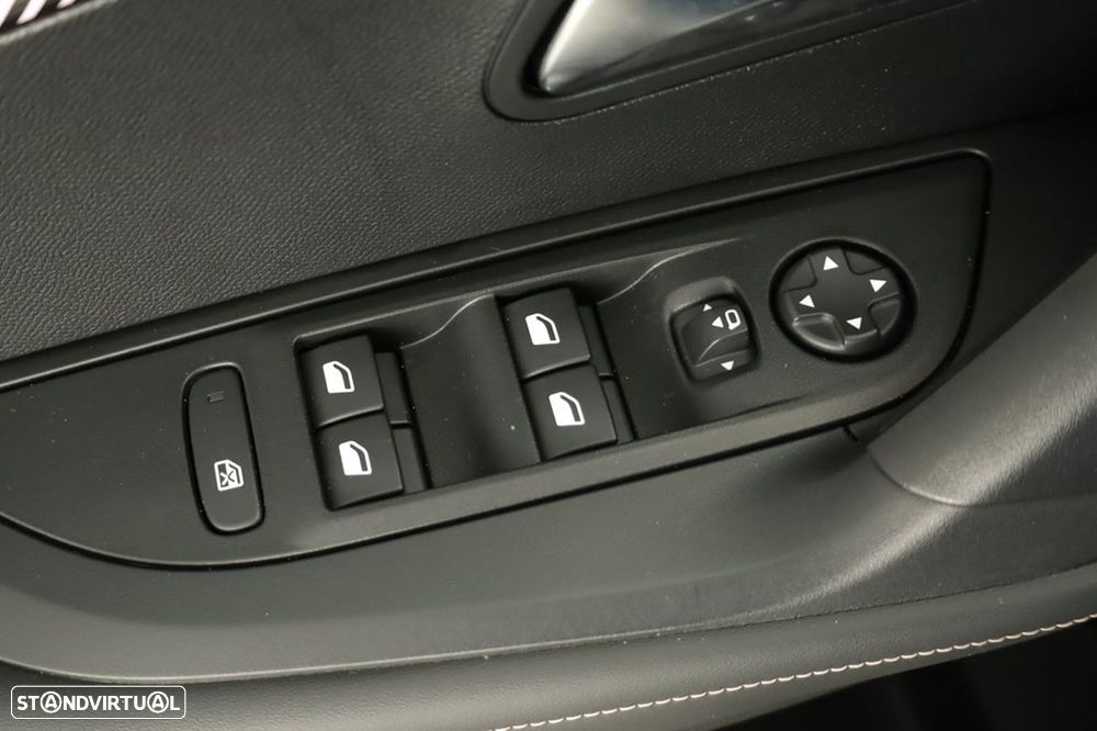 Peugeot 2008 1.2 PureTech Allure - 20