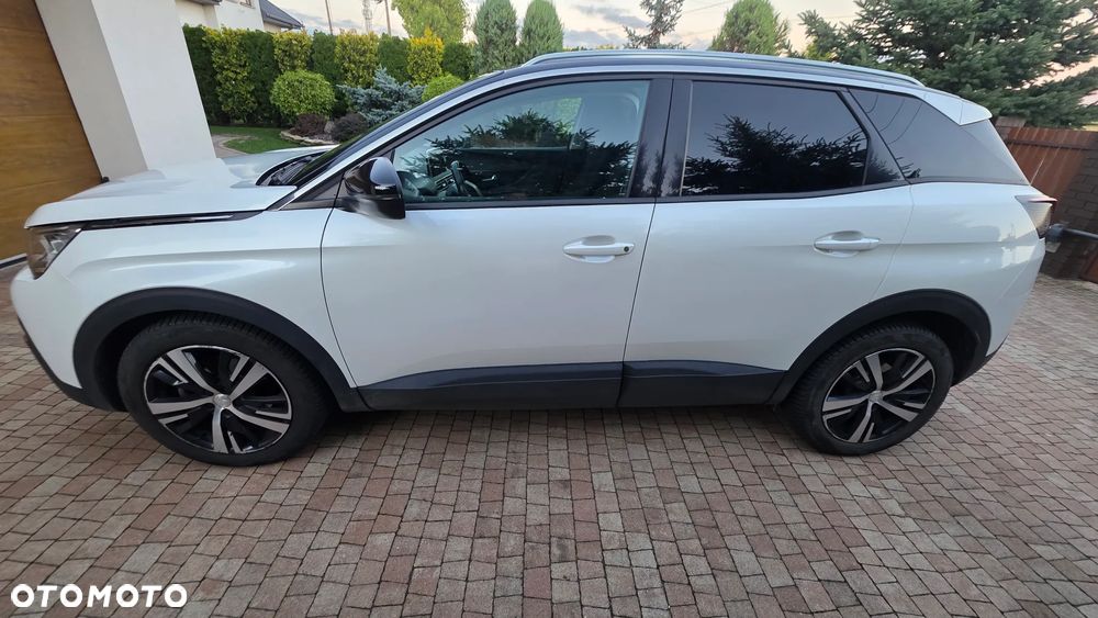 Peugeot 3008 1.2 PureTech Allure S&S - 4