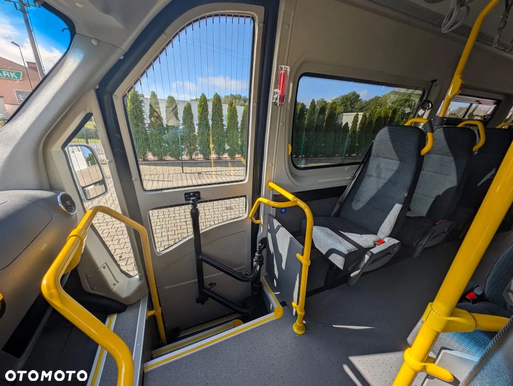 Mercedes-Benz Sprinter 517 - 26