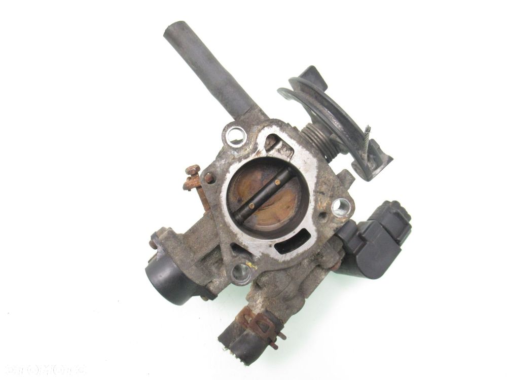 PRZEPUSTNICA TOYOTA YARIS I 1.3 VVTi 8945220130 1985001071 - 1