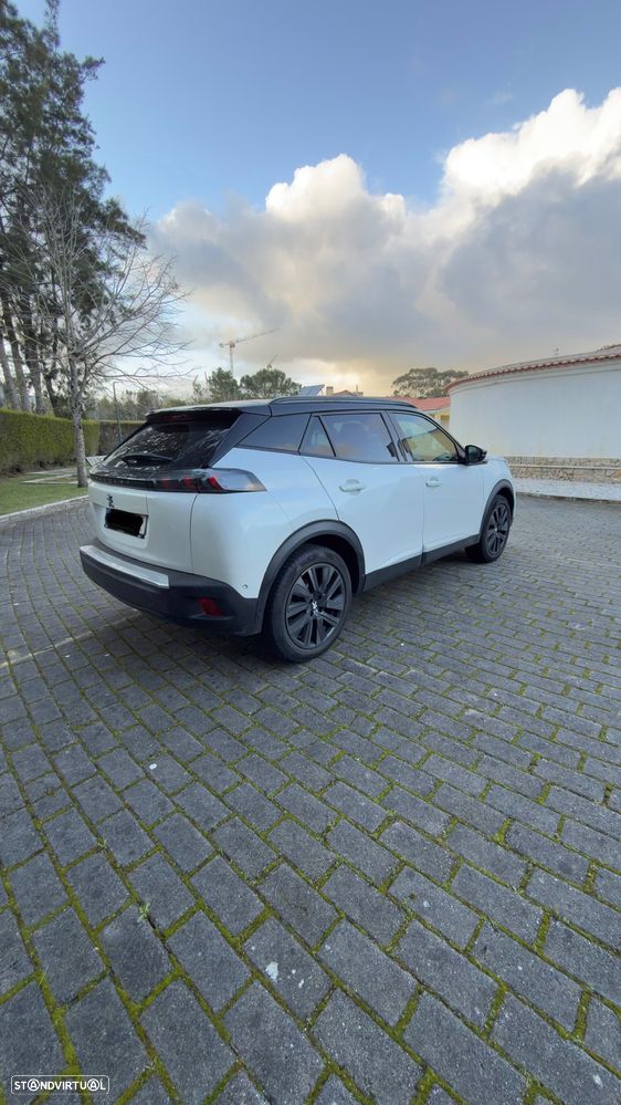 Peugeot e-2008 156 GT Exclusive - 4