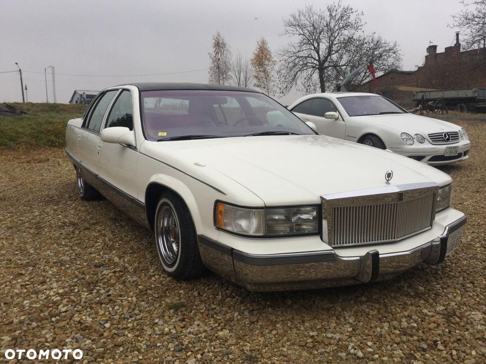 Cadillac Fleetwood - 2