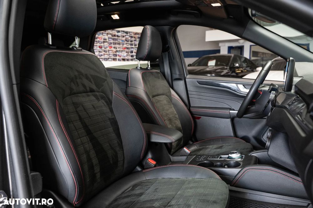 Ford Kuga 2.5 Duratec PHEV ST-LINE - 30