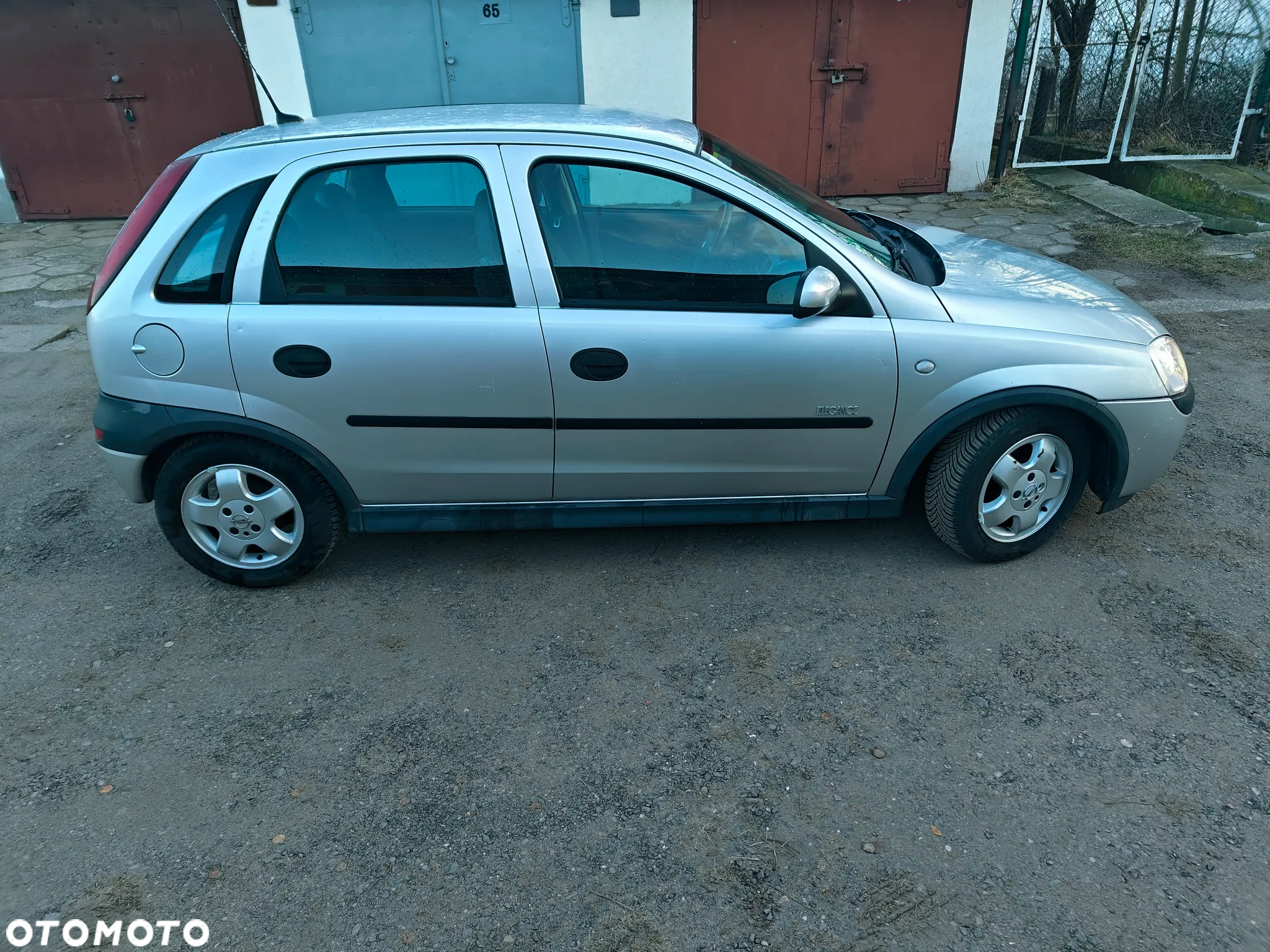 Opel Corsa 1.2 16V Elegance Easytronic - 2
