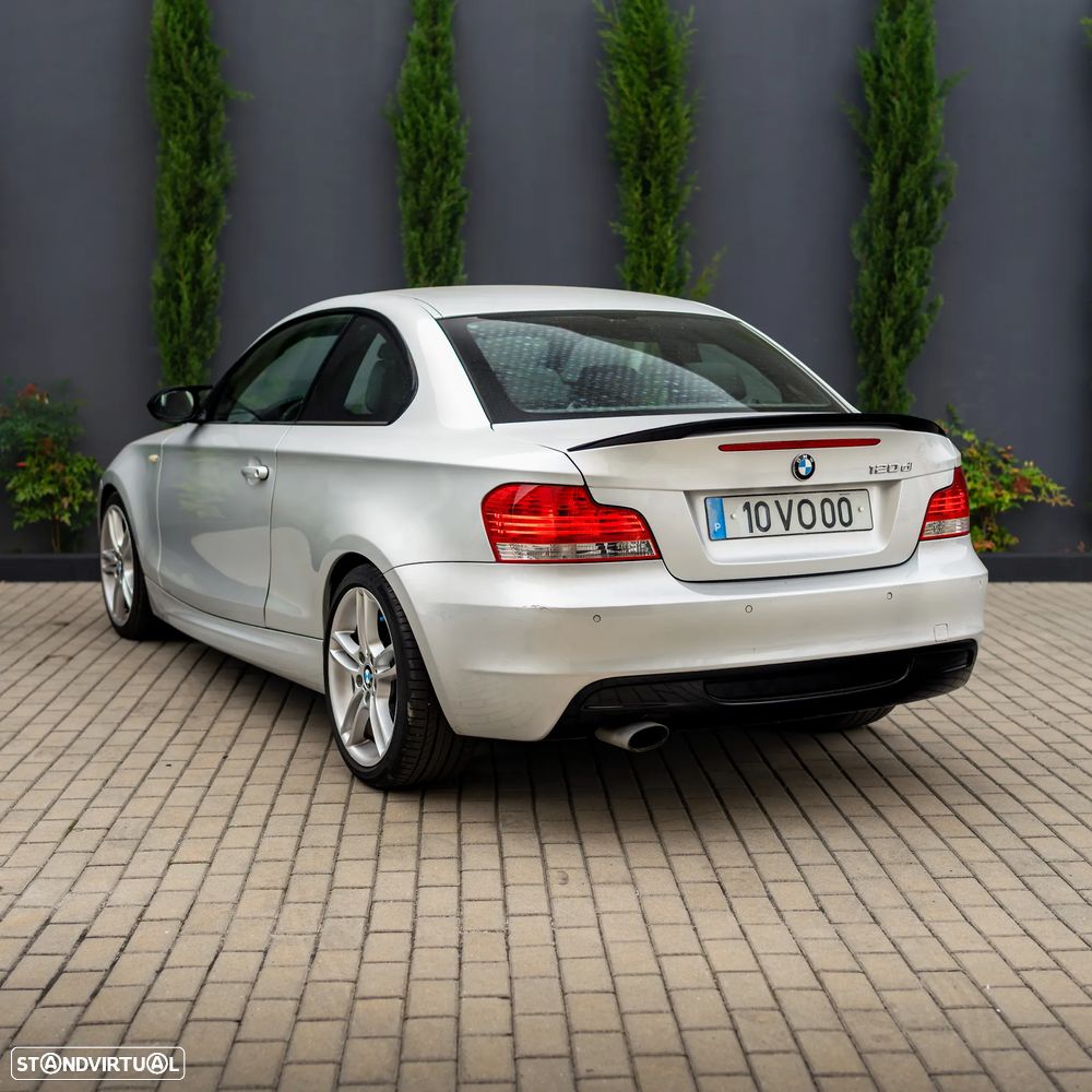 BMW 120 d Coupe Limited Edition Lifestyle c/ M Sport Pack - 4