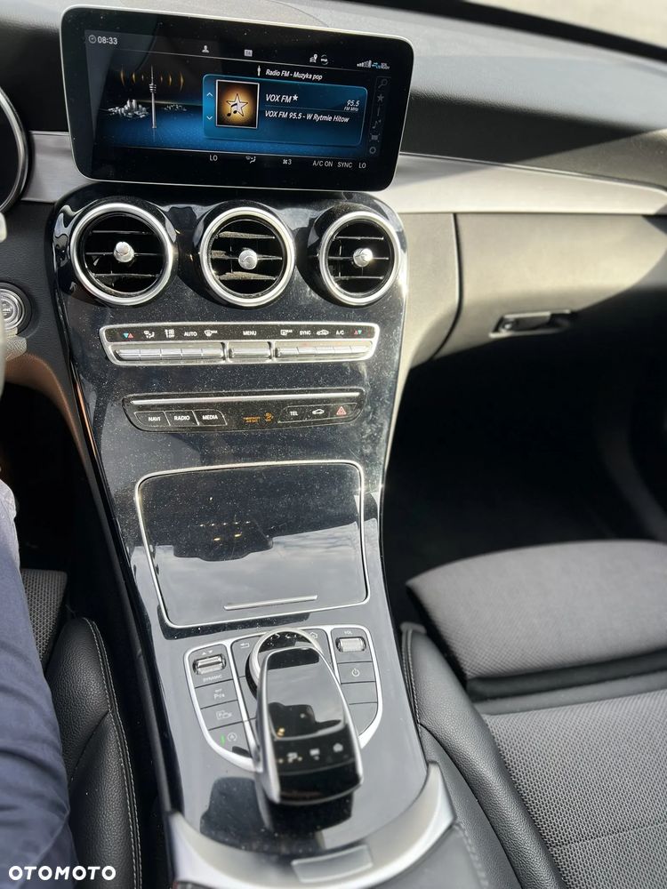 Mercedes-Benz Klasa C 220 d 4Matic 9G-TRONIC AMG Line - 10