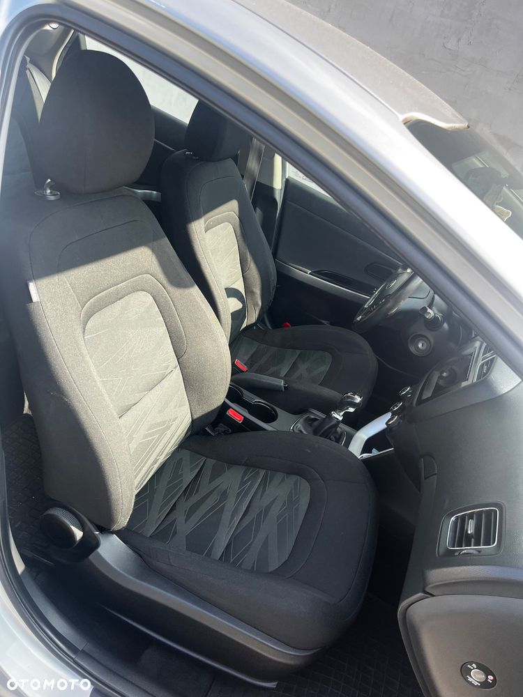 Kia Ceed Cee'd 1.6 CRDi L - 10