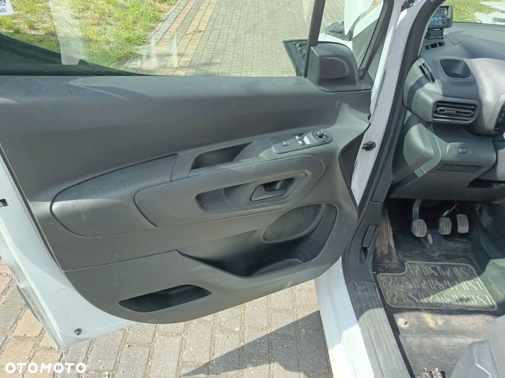 Toyota proace city - 26