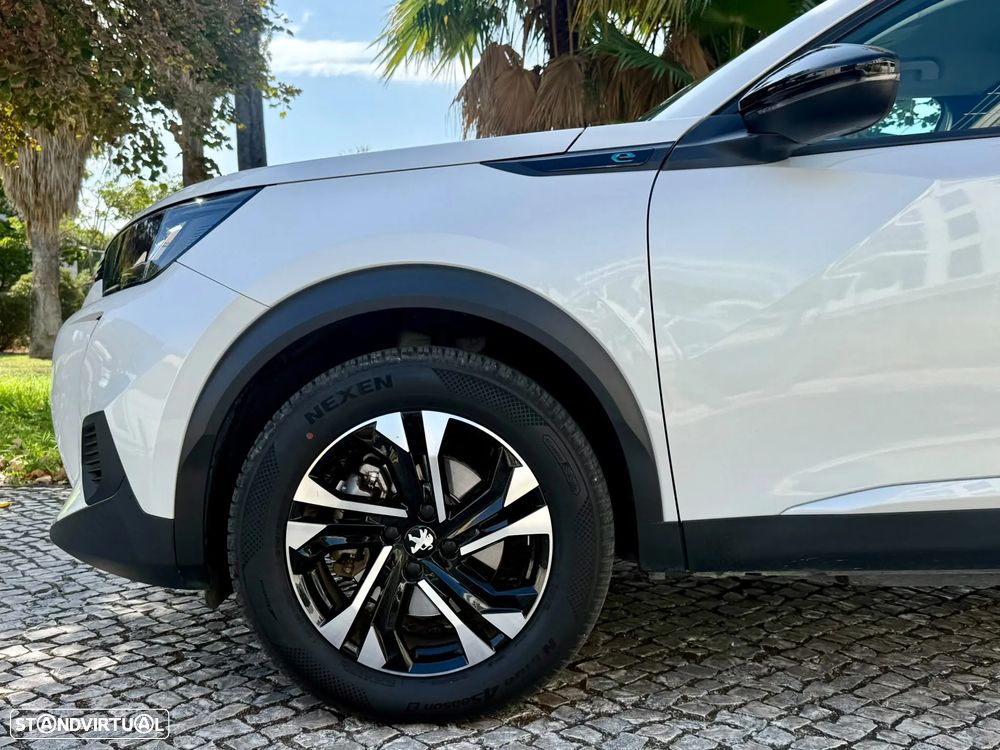 Peugeot e-2008 Allure - 42