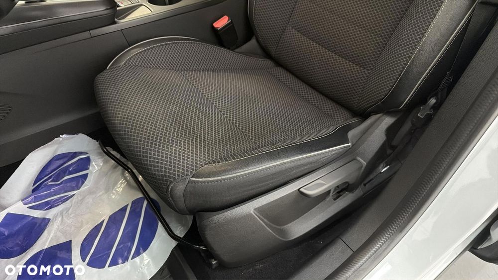 Renault Arkana 1.6 E-TECH Intens MMT - 13