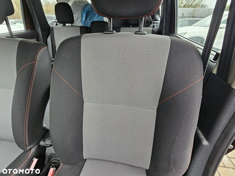 Dacia Duster 1.5 dCi Prestige 4WD - 12