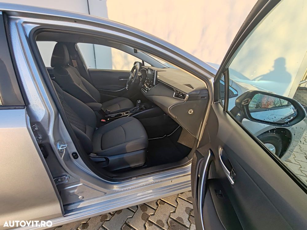 Toyota Corolla 1.8 HSD Business - 7