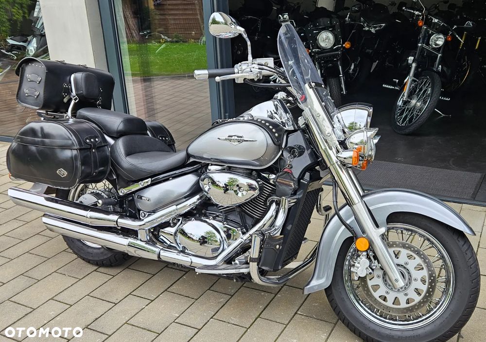 Suzuki VL 800 Volusia - Boulevard C50 - 1