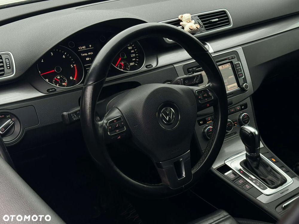 Volkswagen Passat 2.0 TDI 4Mot Highline DSG - 20