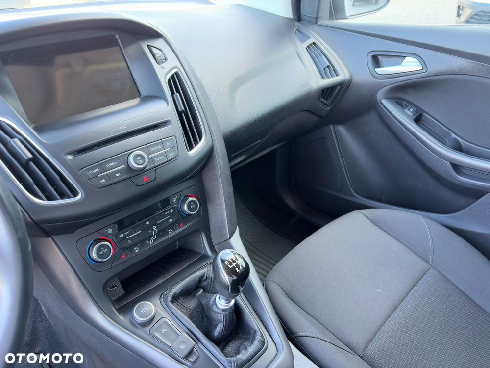 Ford Focus 1.5 EcoBoost Trend ASS - 19