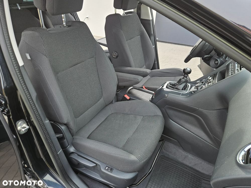 Peugeot 5008 HDI 150 Allure - 22