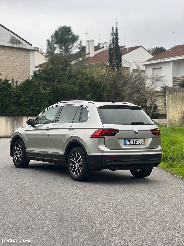 VW Tiguan 1.6 TDI Confortline - 5