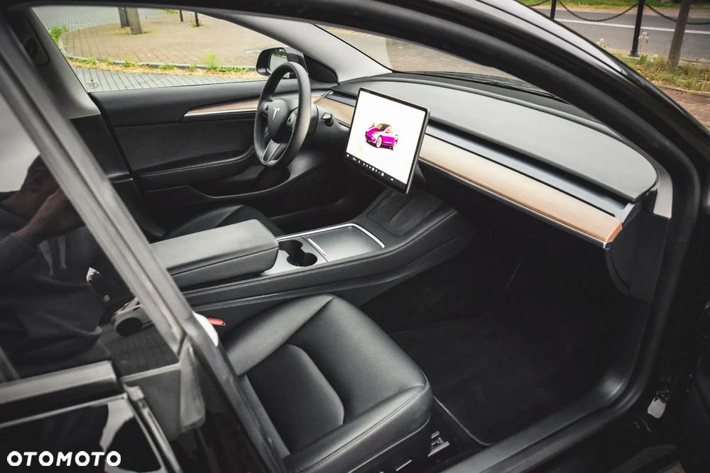 Tesla Model 3 Standard Range Plus - 25