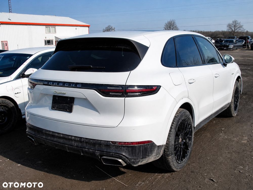 Porsche Cayenne S E-Hybrid - 3