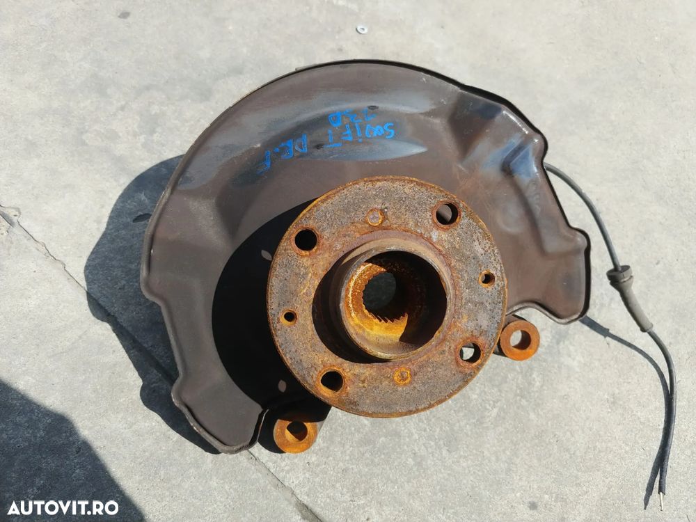 fuzeta dreapta fata 1.3 d suzuki swift  2004-2011 - 2
