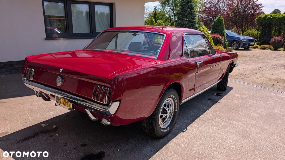 Ford Mustang - 5