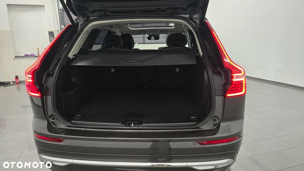 Volvo XC 60 B4 D AWD Plus Dark - 9