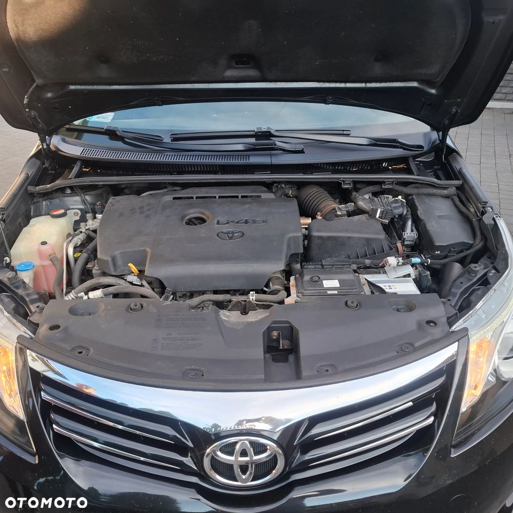Toyota Avensis - 17