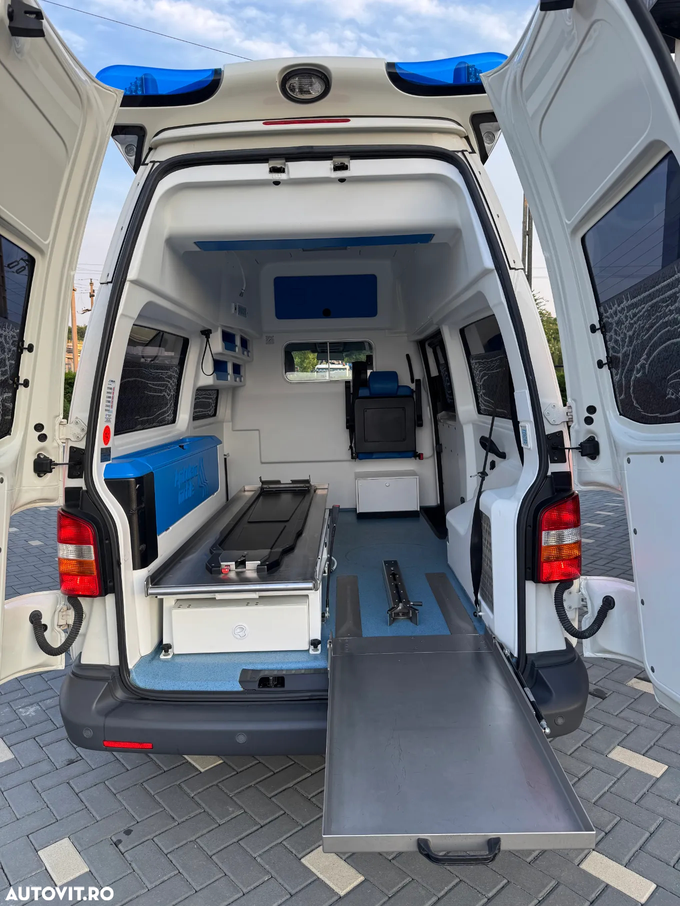 Volkswagen TRANSPORTER T5 - 12