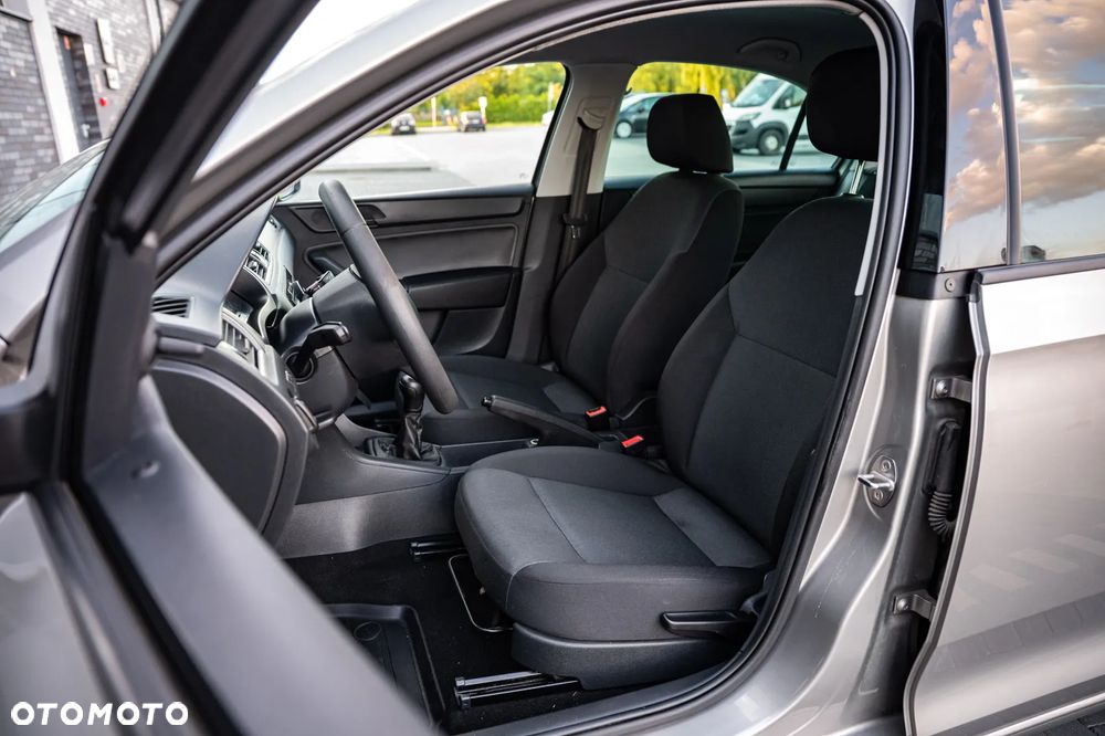 Skoda RAPID 1.2 TSI Active - 11
