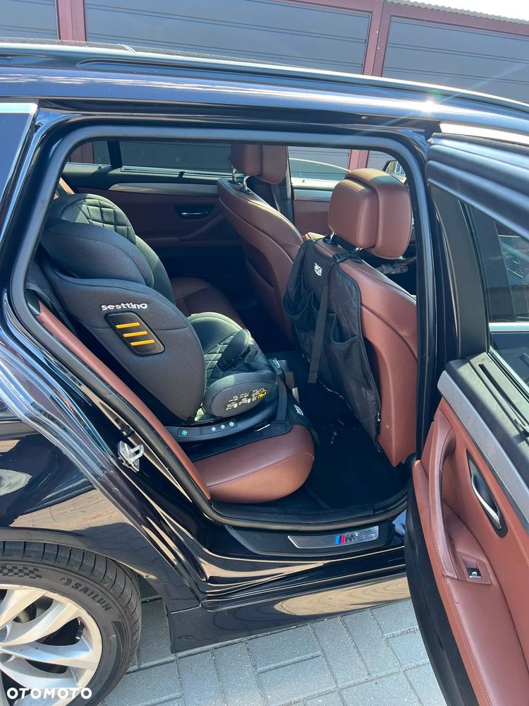 BMW Seria 5 525d - 6