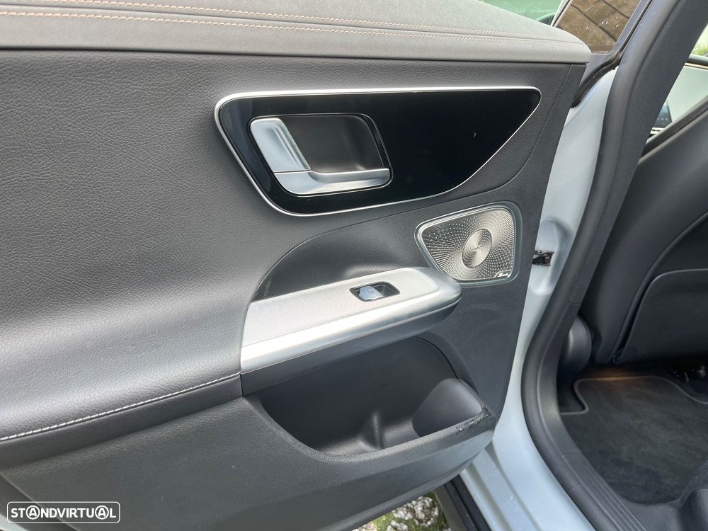 Mercedes-Benz EQE 350+ Electric Art - 20