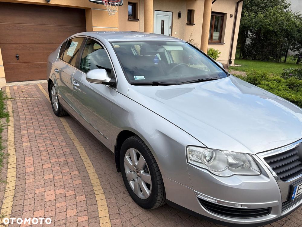 Volkswagen Passat 1.9 TDI Comfortline - 2