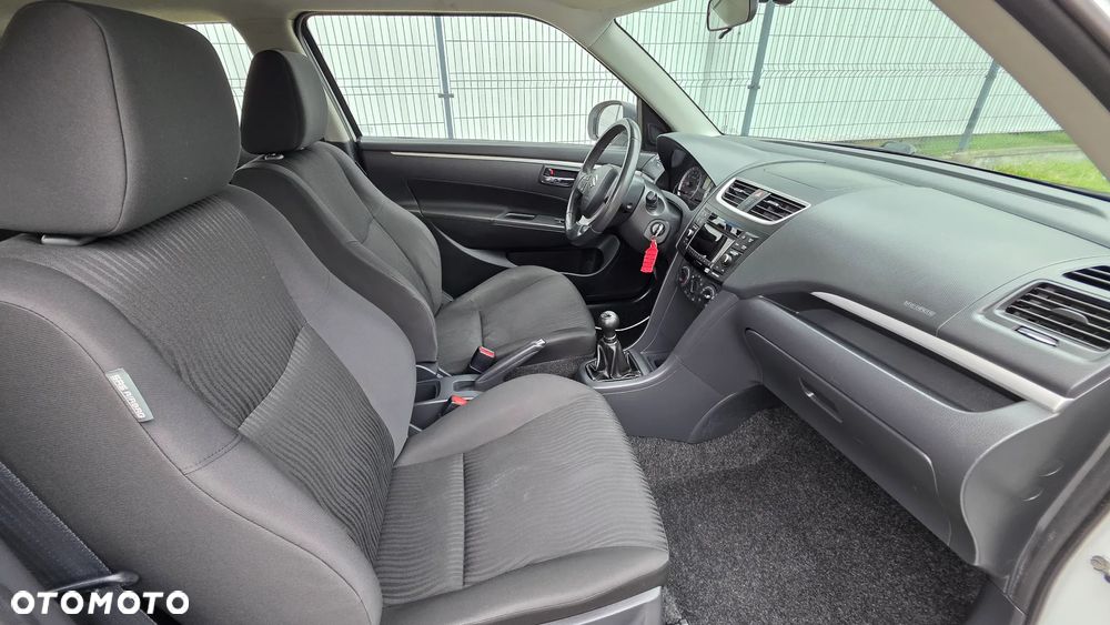 Suzuki Swift 1.2 BlackWhite - 8