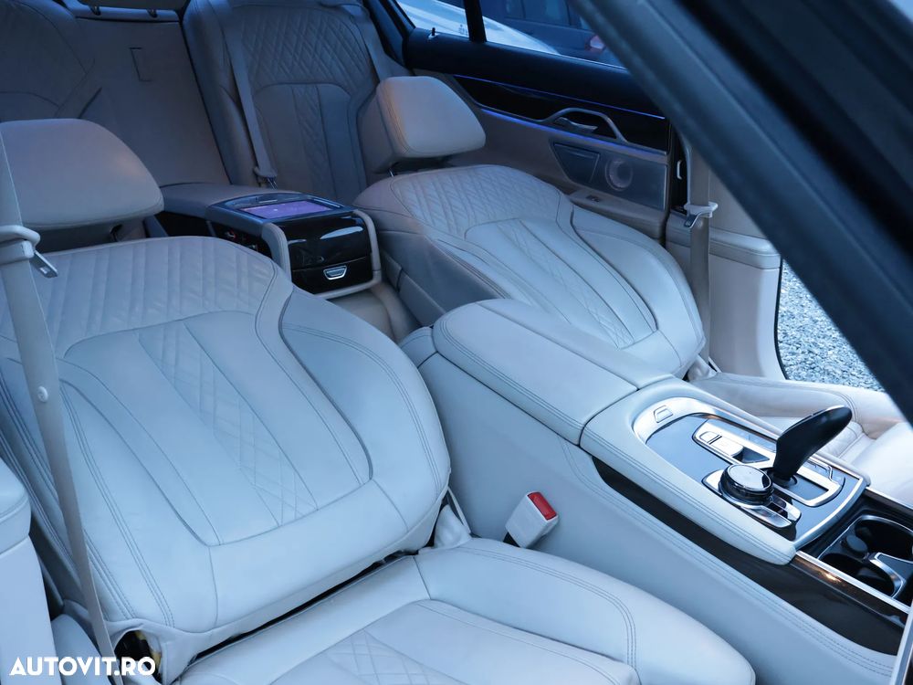 BMW Seria 7 730d - 12