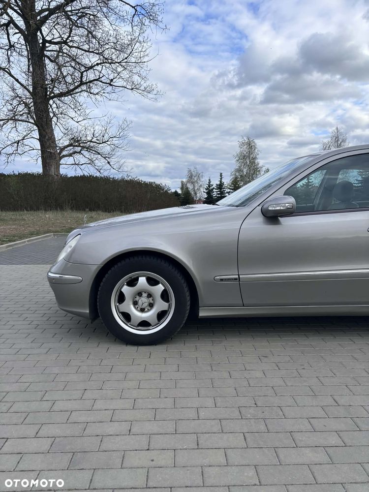 Mercedes-Benz Klasa E 200 CDI Elegance - 10